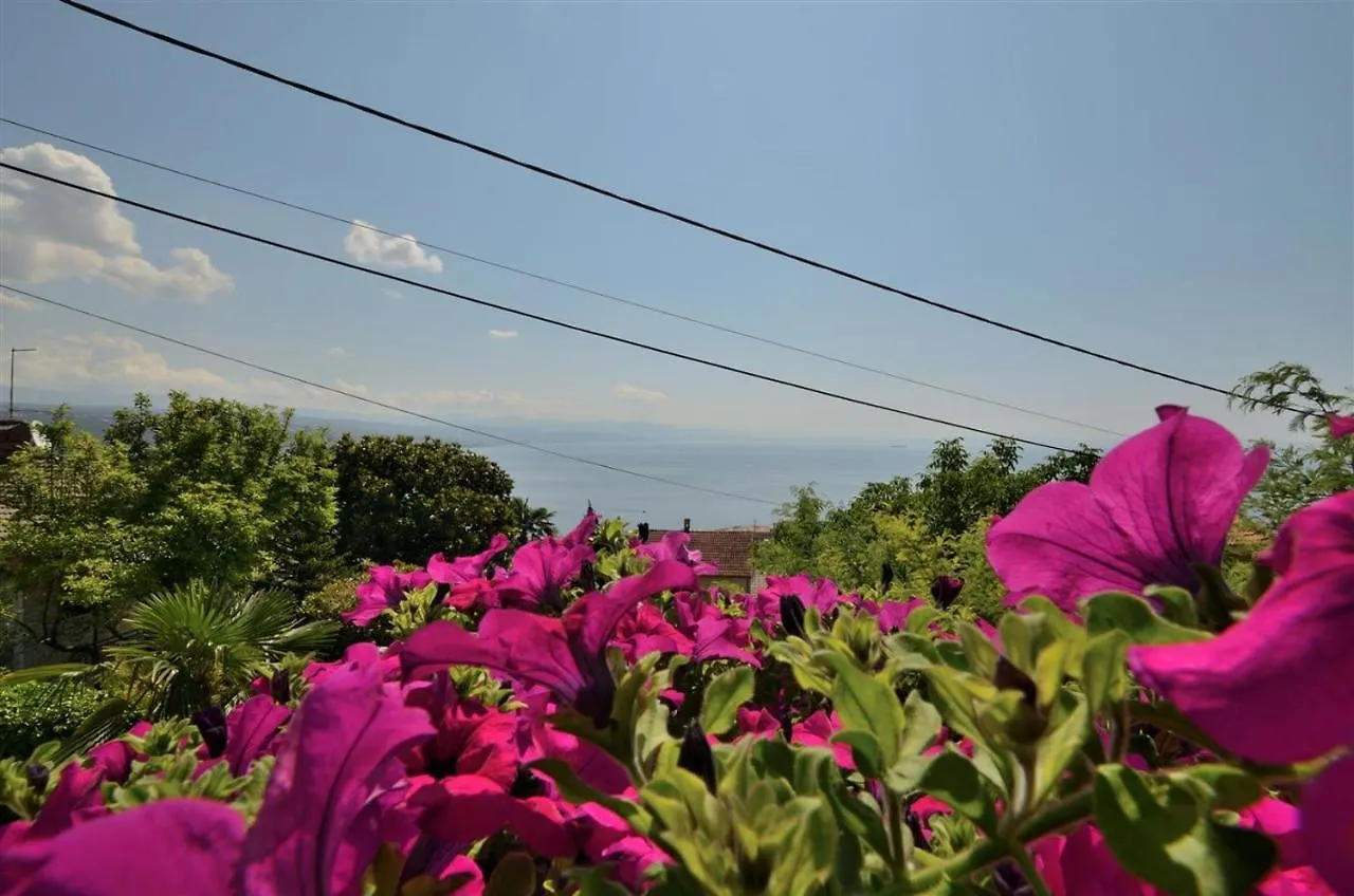 Apartment Relax Opatija 0*,